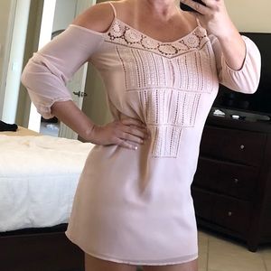 Bebe soft pink dress sixe Medium